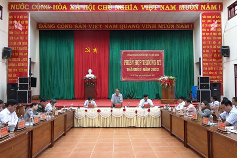 UBND huyện họp phiên thường kỳ tháng 3